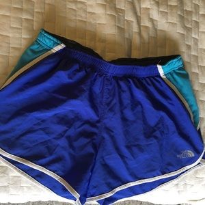 🌺 North Face Running shorts